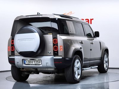 LAND ROVER DEFENDER - 3