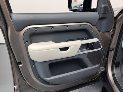 صورة مصغرة 14 لـ 2022 LAND Rover DEFENDER