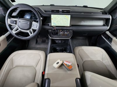 LAND ROVER DEFENDER - 5