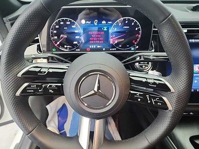 MERCEDES-BENZ E-CLASS - 9