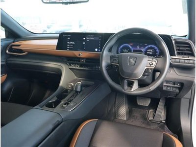 TOYOTA CROWN CROSSOVER - 3