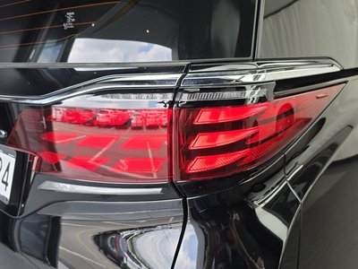 2025 Toyota ALPHARD — фото 10