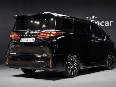 2025 Toyota ALPHARD — фото 4