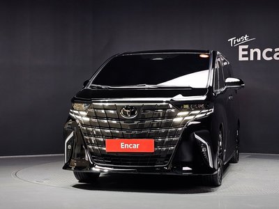 2025 Toyota ALPHARD — фото 2