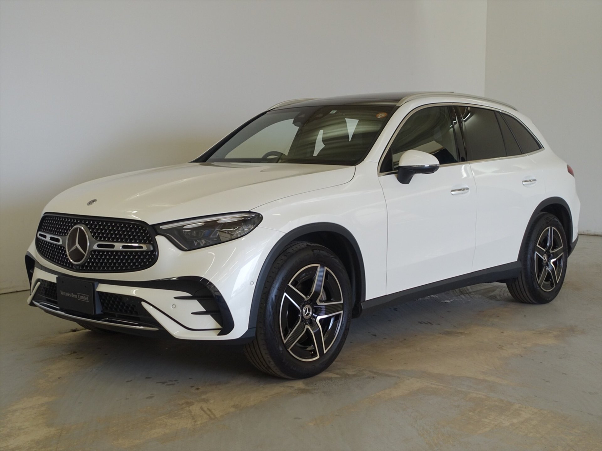MERCEDES-BENZ GLC - View 1