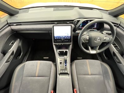 2025 Lexus LBX 照片 2