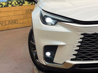2025 Lexus LBX 照片 12