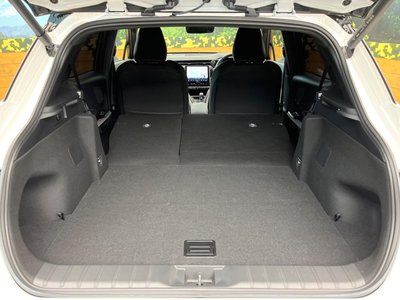 2025 Lexus LBX 缩略图 38