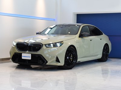 2025 BMW M5 照片 1