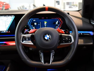 2025 BMW M5 照片 7