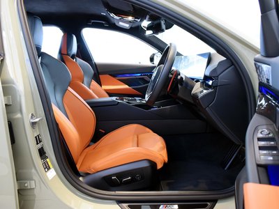 صورة مصغرة 13 لـ 2025 BMW M5