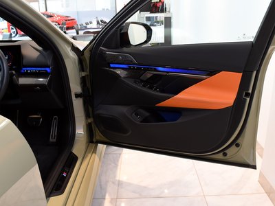 صورة مصغرة 16 لـ 2025 BMW M5