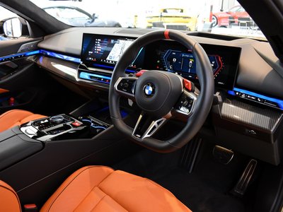 2025 BMW M5 照片 6