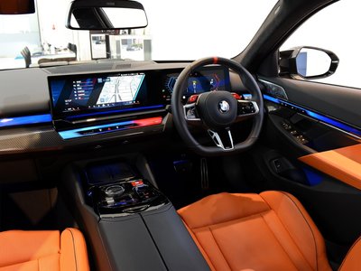 صورة مصغرة 28 لـ 2025 BMW M5
