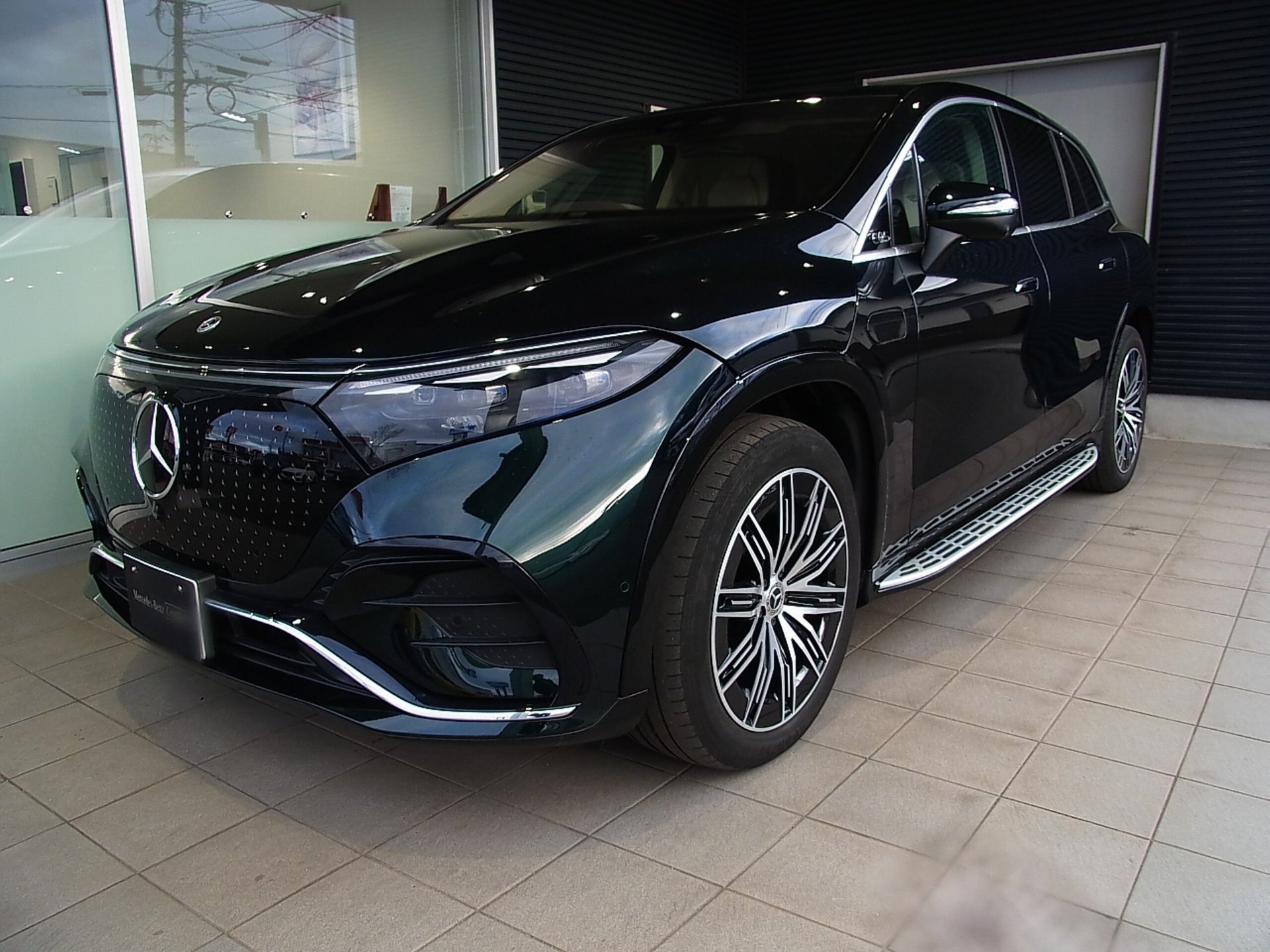 MERCEDES-BENZ EQS - View 1