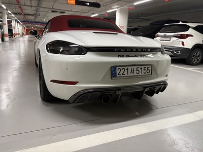 PORSCHE 718 BOXSTER - 4