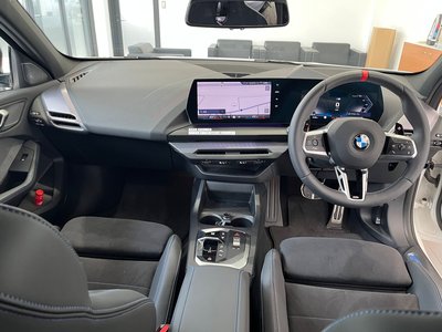 2026 BMW 1 SERIES 缩略图 38