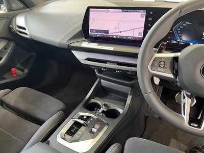 2026 BMW 1 SERIES 缩略图 24