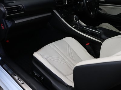 2017 Lexus RC F 缩略图 17