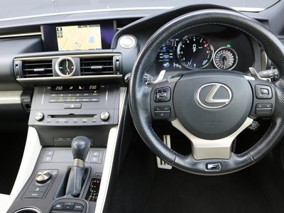 2017 Lexus RC F 缩略图 13