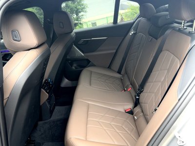 2026 BMW 5 SERIES 照片 9