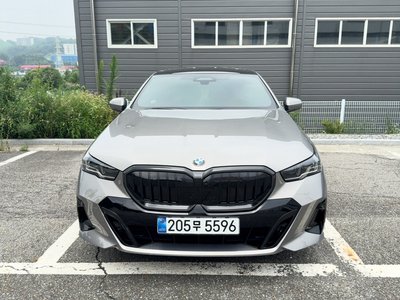 2026 BMW 5 SERIES 照片 5