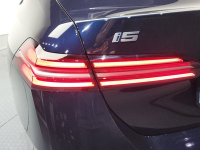 صورة 10 لـ 2024 BMW I5
