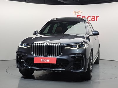 2021 BMW X7 照片 2