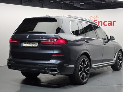 2021 BMW X7 照片 3