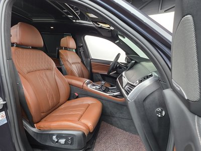 2021 BMW X7 照片 10