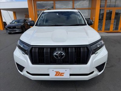 TOYOTA LAND CRUISER PRADO - 9