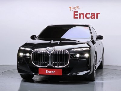 2024 BMW 7 SERIES photo 2