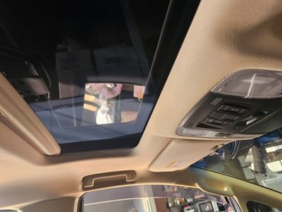 صورة 24 لـ 2017 Toyota VELLFIRE