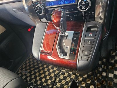 صورة 21 لـ 2017 Toyota VELLFIRE