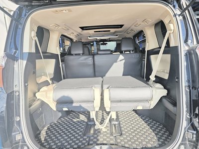 صورة 32 لـ 2017 Toyota VELLFIRE