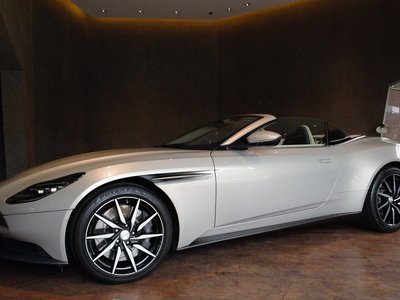 ASTON MARTIN DB11 VOLANTE - 5