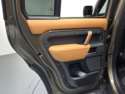 2023 LAND Rover DEFENDER thumbnail 15