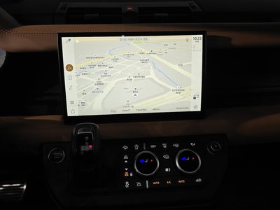 2023 LAND Rover DEFENDER thumbnail 18