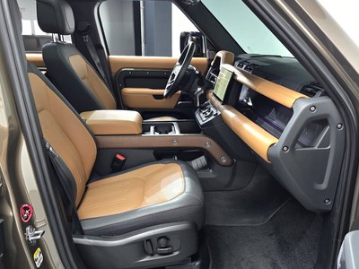 2023 LAND Rover DEFENDER thumbnail 16