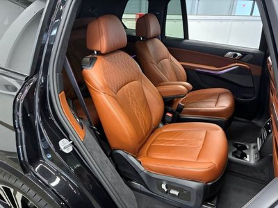 2025 BMW X7 缩略图 17