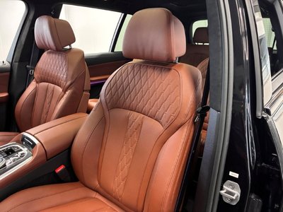 2025 BMW X7 缩略图 34