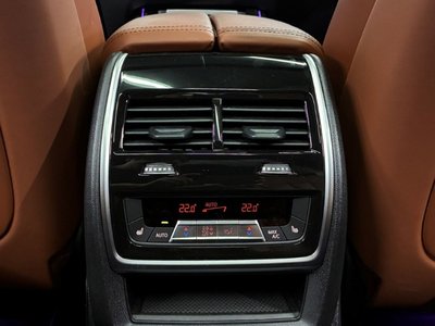 2025 BMW X7 缩略图 32
