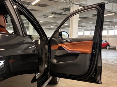 2025 BMW X7 缩略图 11