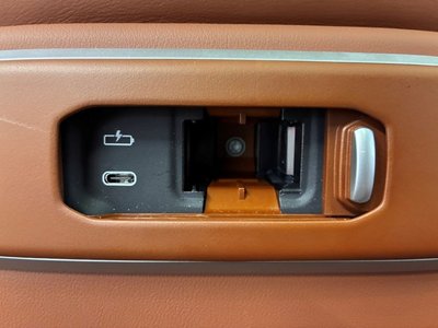 2025 BMW X7 缩略图 30