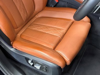 2025 BMW X7 — фото 9
