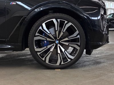 2025 BMW X7 缩略图 76