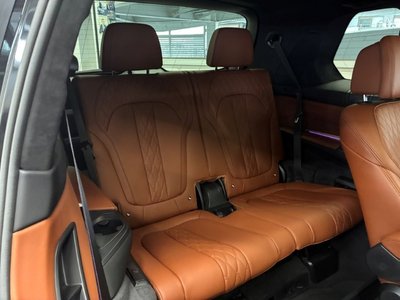2025 BMW X7 缩略图 21