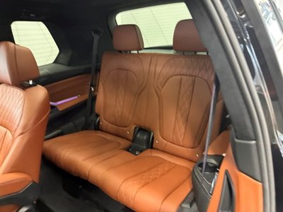 2025 BMW X7 缩略图 25