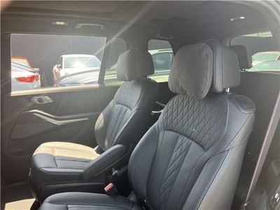 2023 BMW X7 — миниатюра 28