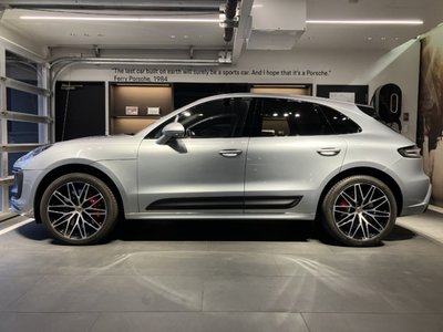 PORSCHE MACAN - 3